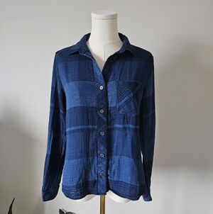 Anthropologie Cloth & stone xs Blue flannel Plaid Button-Up Shirt